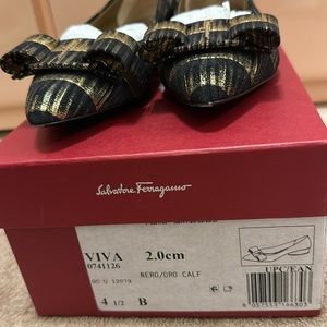Salvatore Ferragamo, Viva flat, in nero/pro calf, size 4 1/2